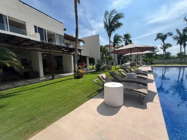 CASA EN VENTA EN SON VIDA ACAPULCO PLAYA DIAMANTE
