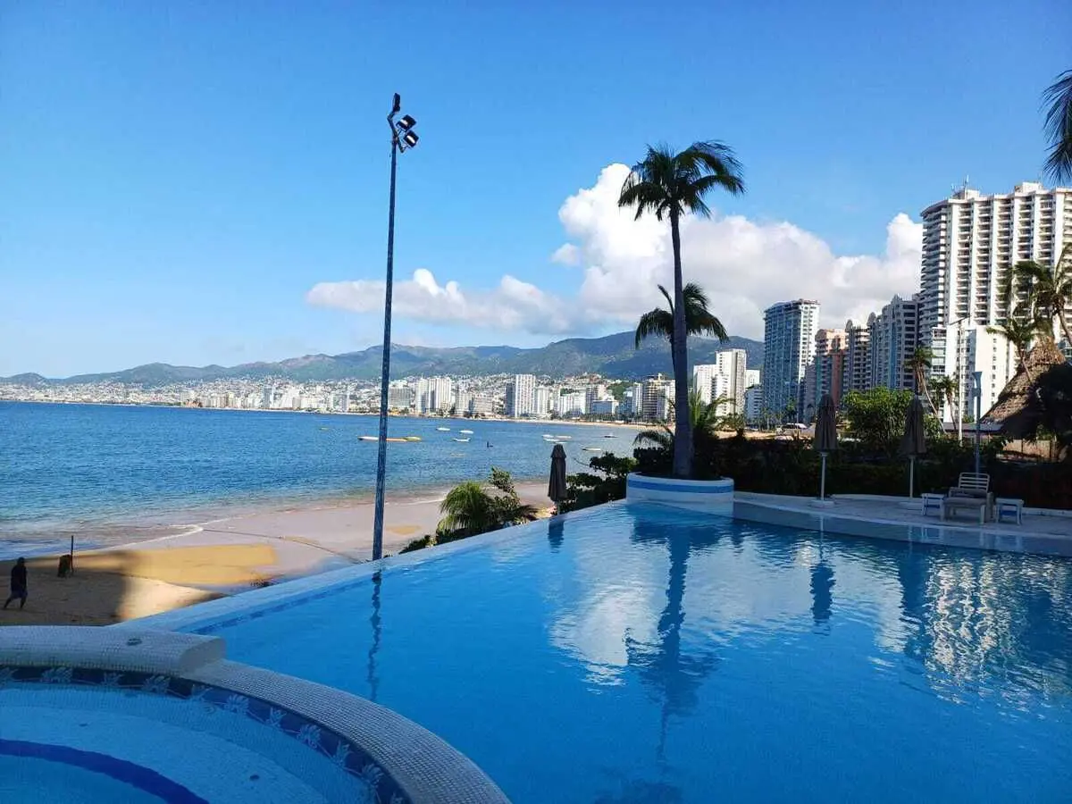 Departamento en venta en Icacos, Acapulco de Juárez — foto 1 de 25