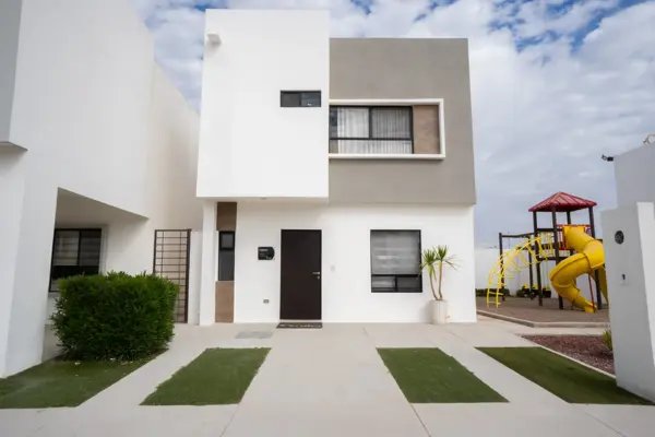 Casa Nueva de 4 Recámaras (¡1 en Planta Baja!) | Excelente Distribución