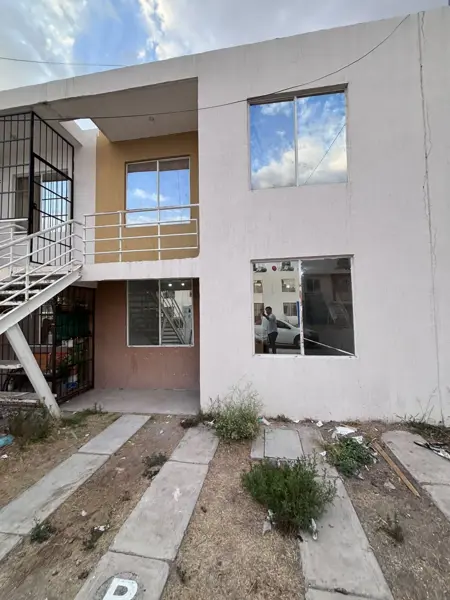 CASA DUPLEX EN VENTA EN FRACC. TORRES DORADAS