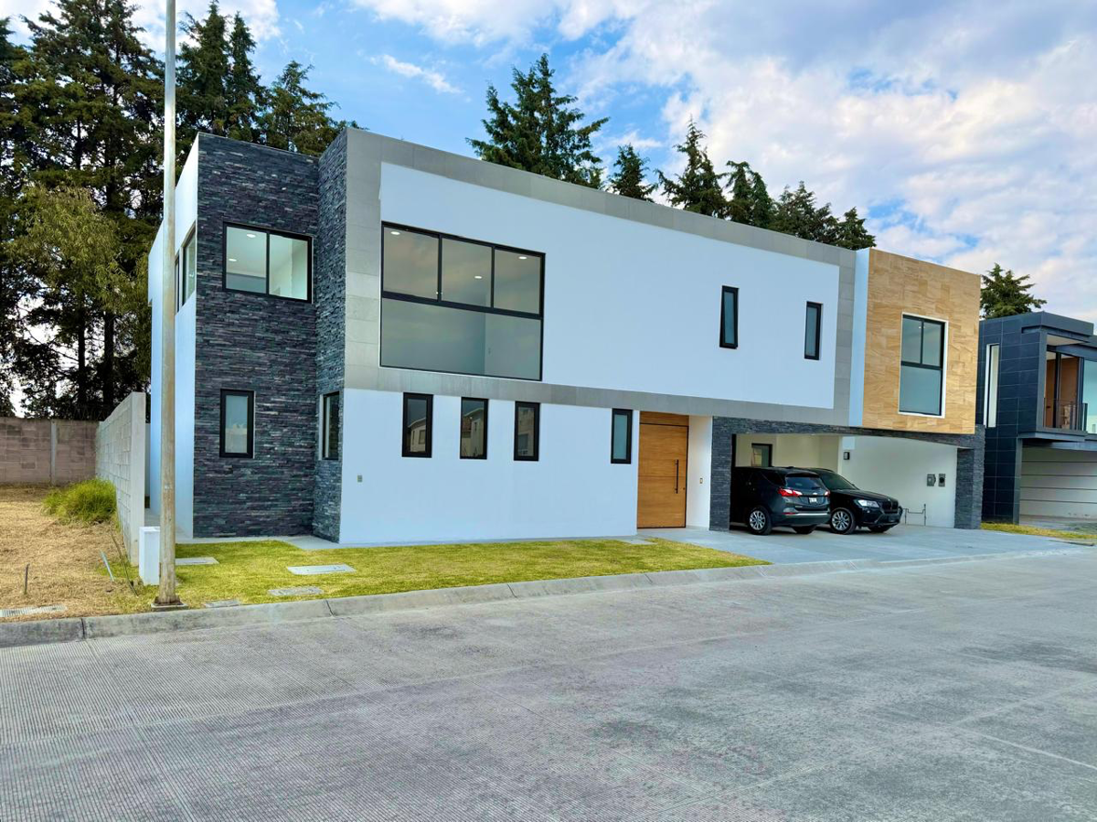 Casa en venta en Hacienda San Antonio, Metepec — foto 1 de 25