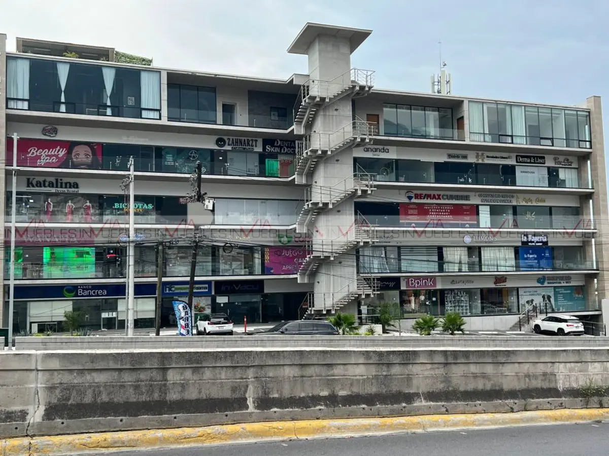 Local en renta en Las Cumbres, Monterrey — foto 1 de 8