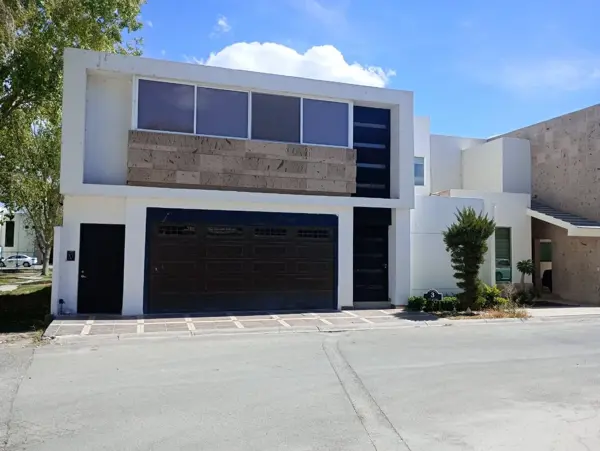 Casa en venta en Rincón las Trojes, Torreón — foto 2 de 27