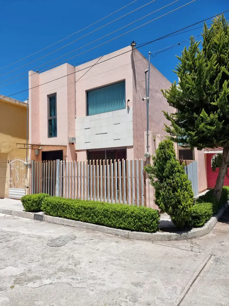 Casa en venta en Issste, Pachuca de Soto — foto 1 de 26