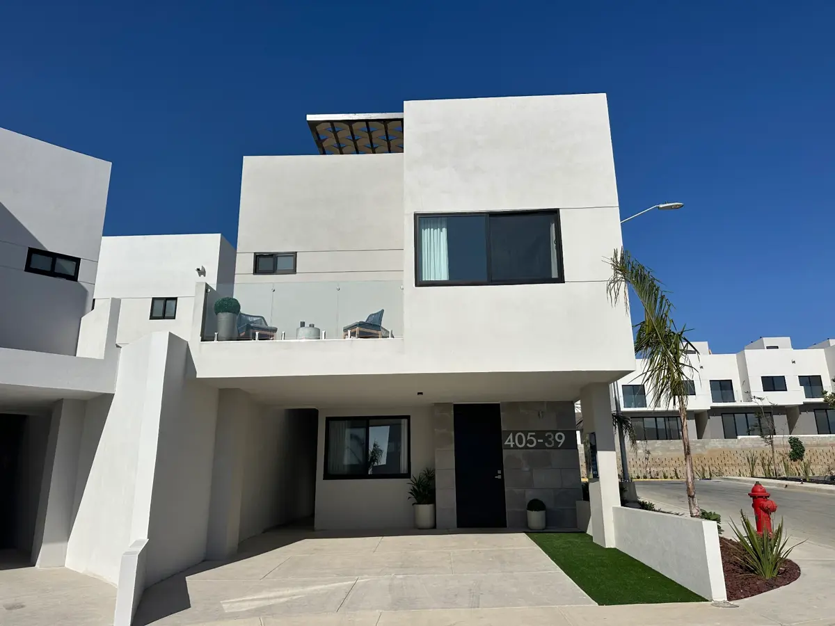 Casa en venta en La Cúspide, Tijuana — foto 1 de 35
