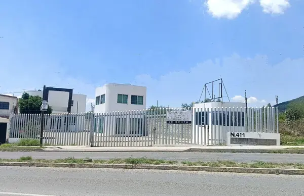 Oficina Médica, Comercial o Industrial en Venta 
Amplia, Bien Ubicada y Accesible
CREDITO COMERCIAL
