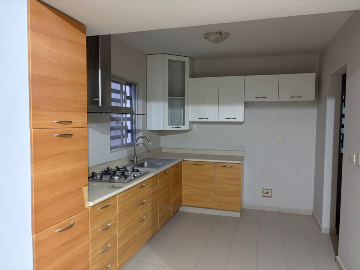 Vista 5 de Renta de Casa en Los Viñedos, Torreón: Comodidad y Espacios Amplios