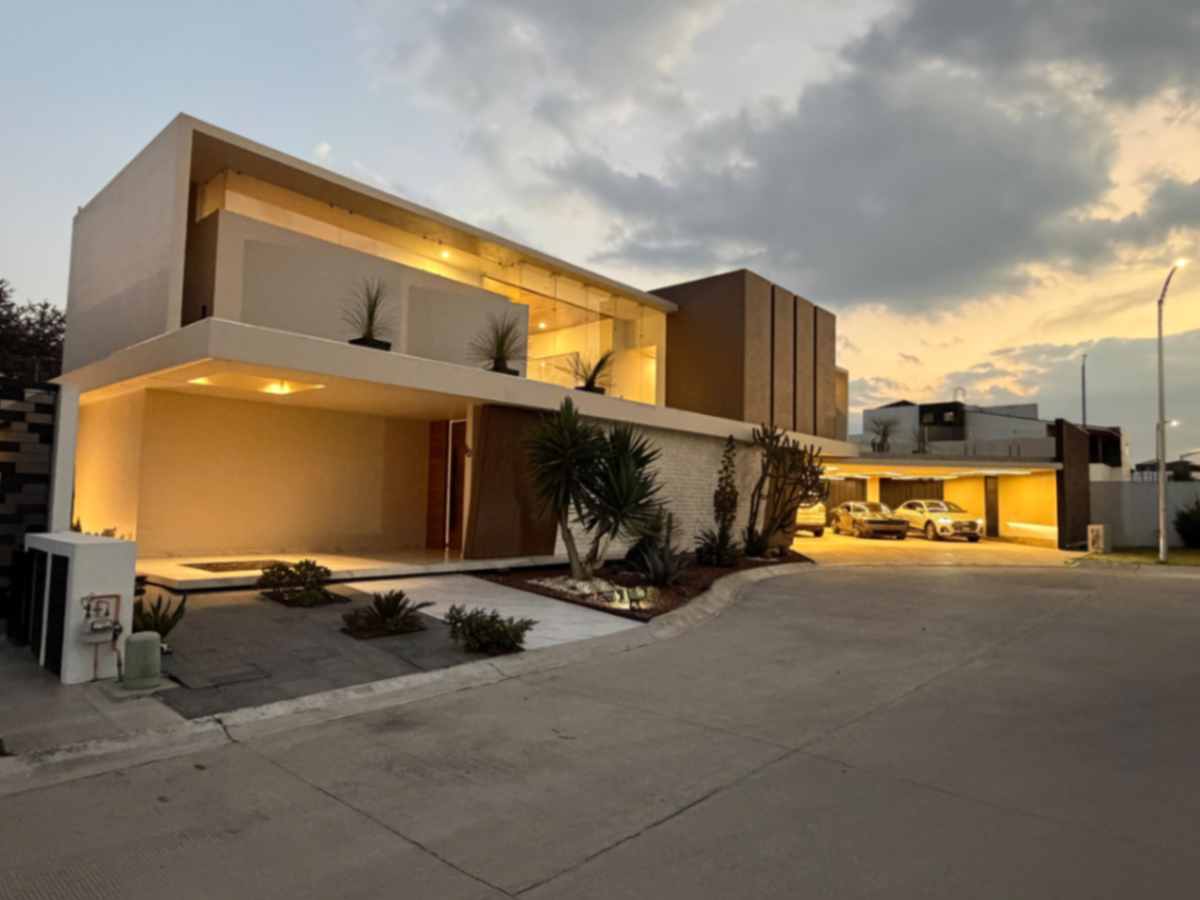 Casa en venta en Hacienda San Antonio, Metepec — foto 1 de 31