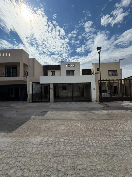 Casa en venta en Roma, Torreón — foto 1 de 12