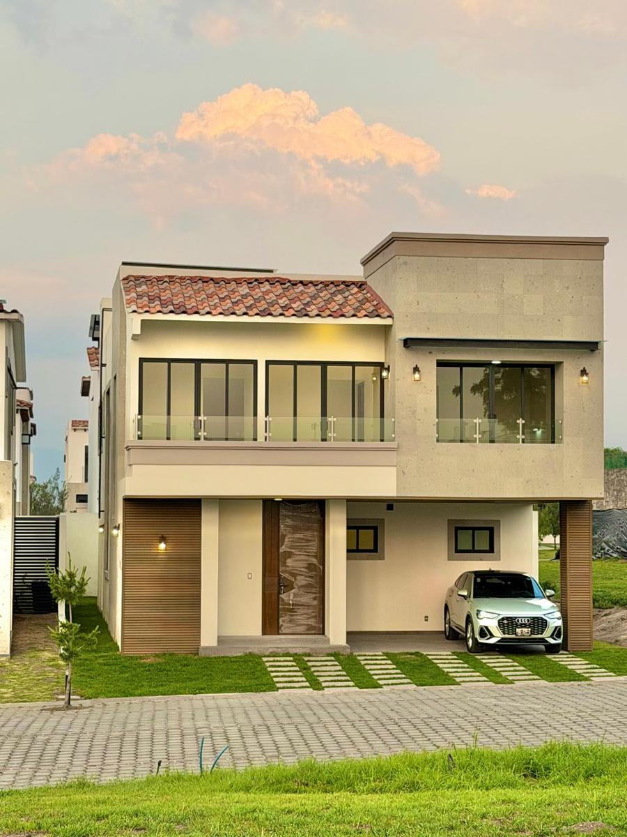 Casa en venta en Condado del Valle, Metepec — foto 1 de 24