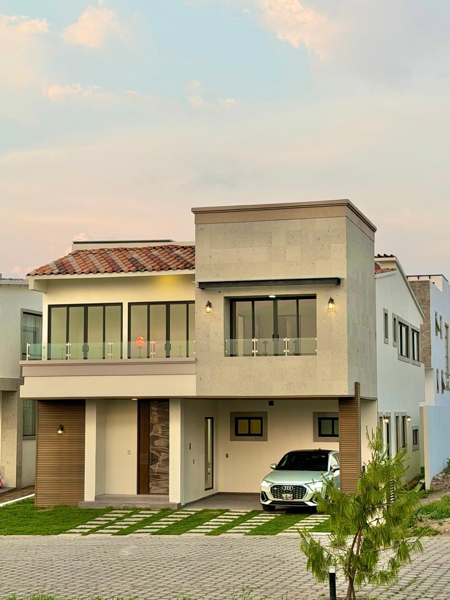 Casa en venta en Condado del Valle, Metepec — foto 2 de 24