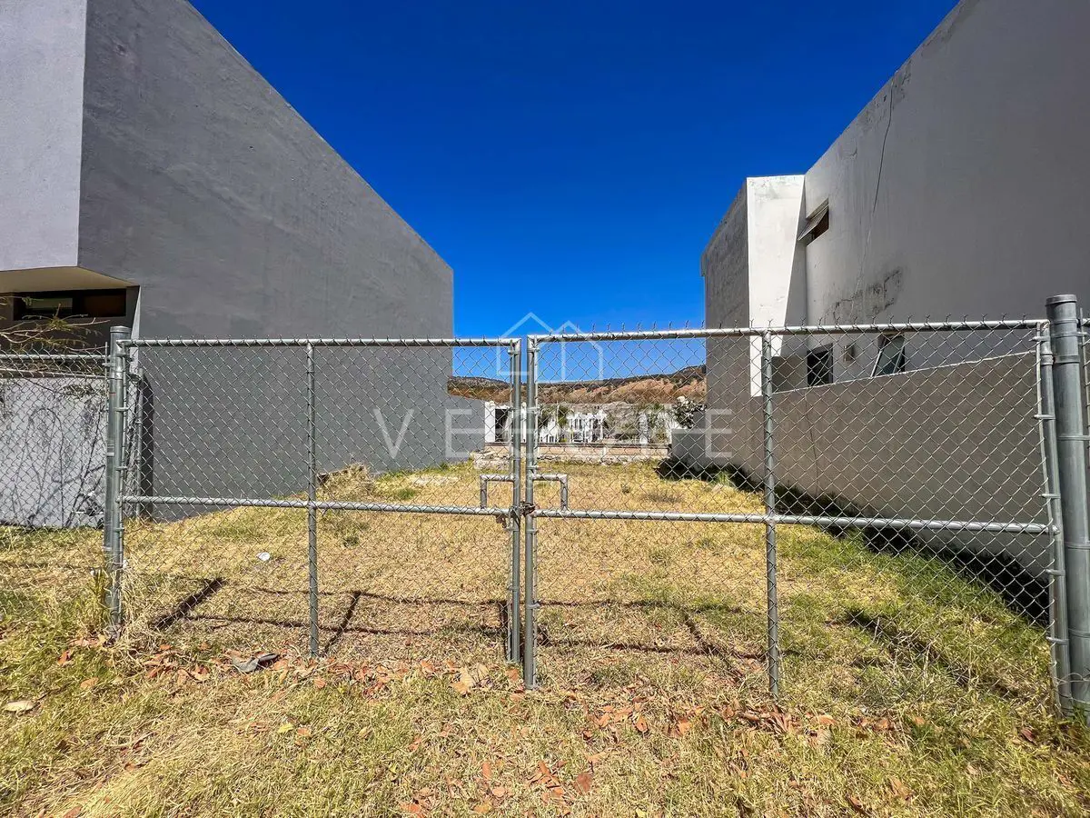 Terreno en venta en Bosques Santa Anita, Tlajomulco de Zúñiga — foto 1 de 9