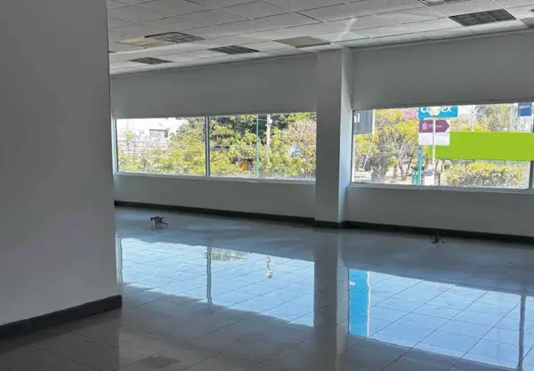 LOCAL COMERCIAL EN RENTA EN PRADOS DEL CAMPESTRE, MORELIA