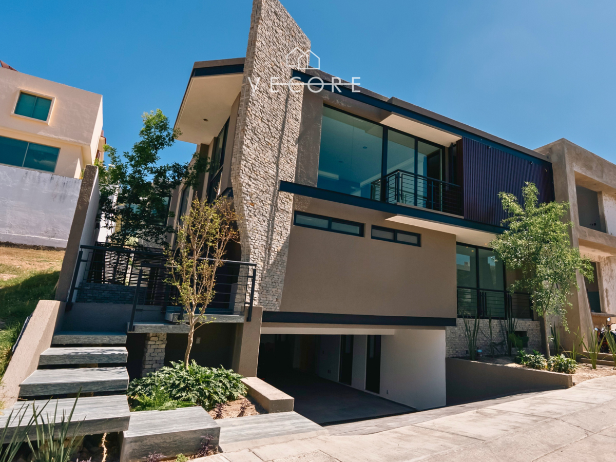 Casa en venta en Puerta del Bosque, Zapopan — foto 1 de 21