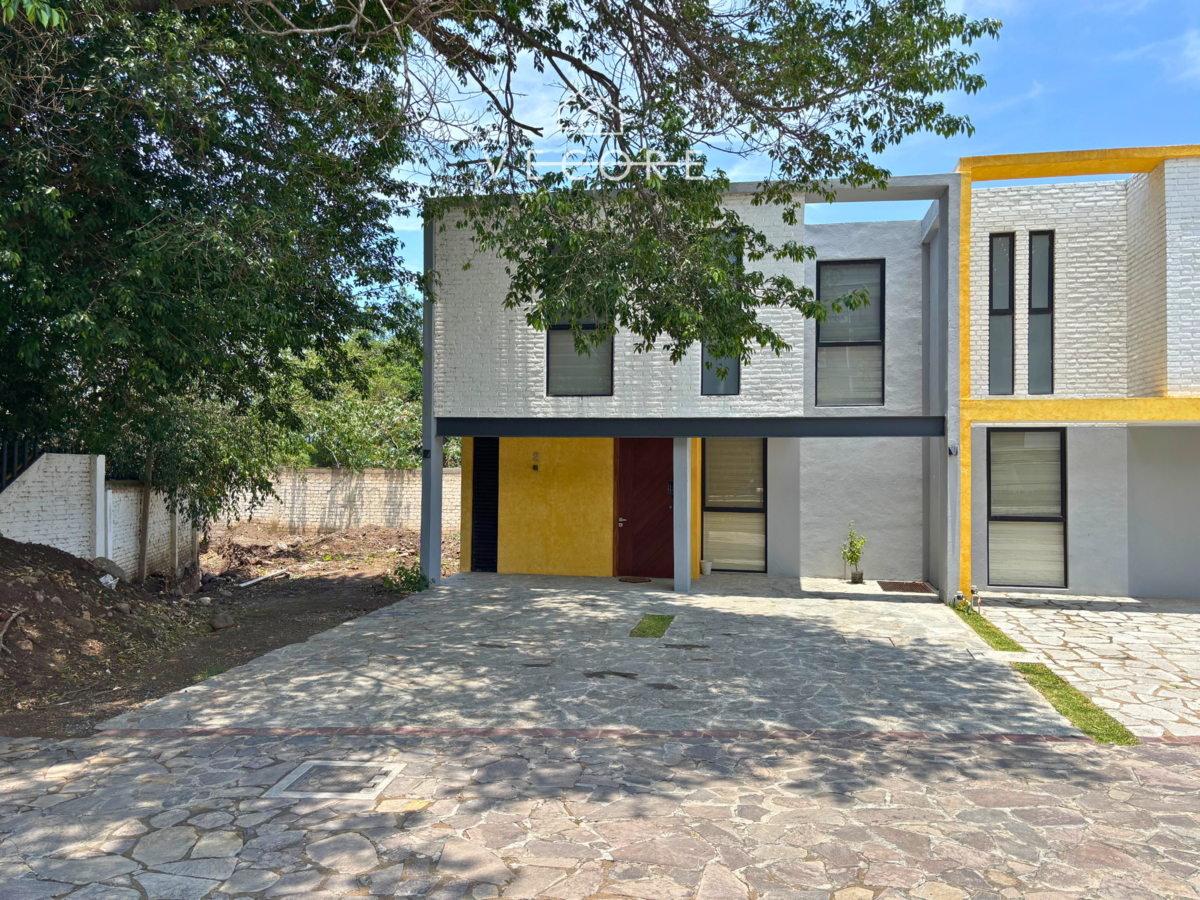 Casa en venta en Ajijic Centro, Chapala — foto 1 de 25
