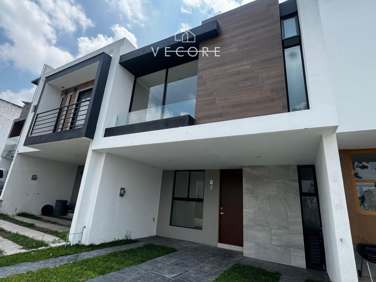 Casa en venta en Madeiras, Zapopan — foto 1 de 23