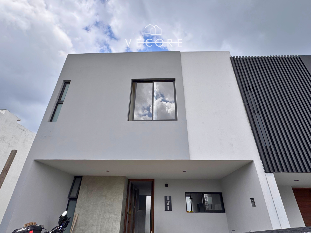 Casa en venta en Bosque Real, Tlajomulco de Zúñiga — foto 1 de 17