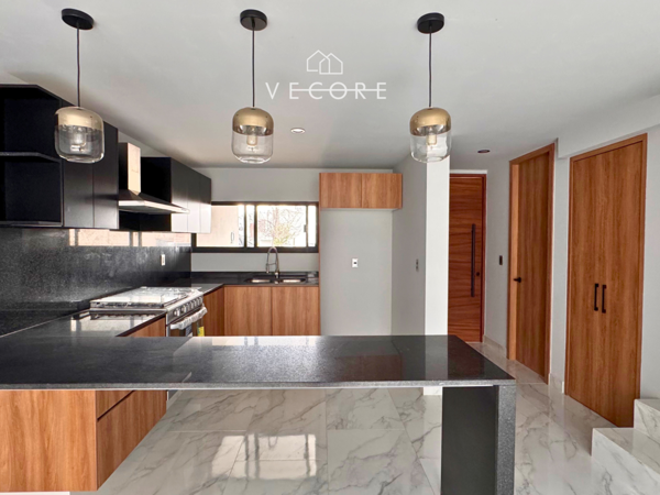 Casa en venta en Bosque Real, Tlajomulco de Zúñiga — foto 2 de 17