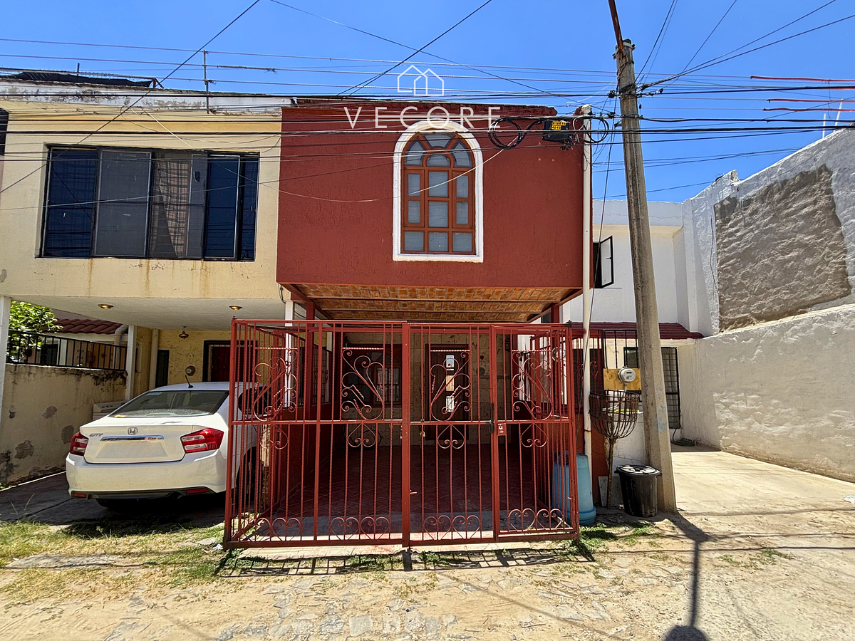 Casa en venta en Parques del Auditorio, Zapopan — foto 1 de 16