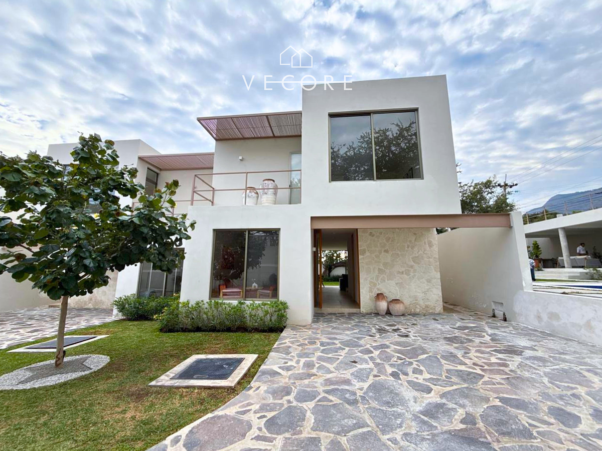 Casa en venta en Ajijic Centro, Chapala — foto 1 de 19