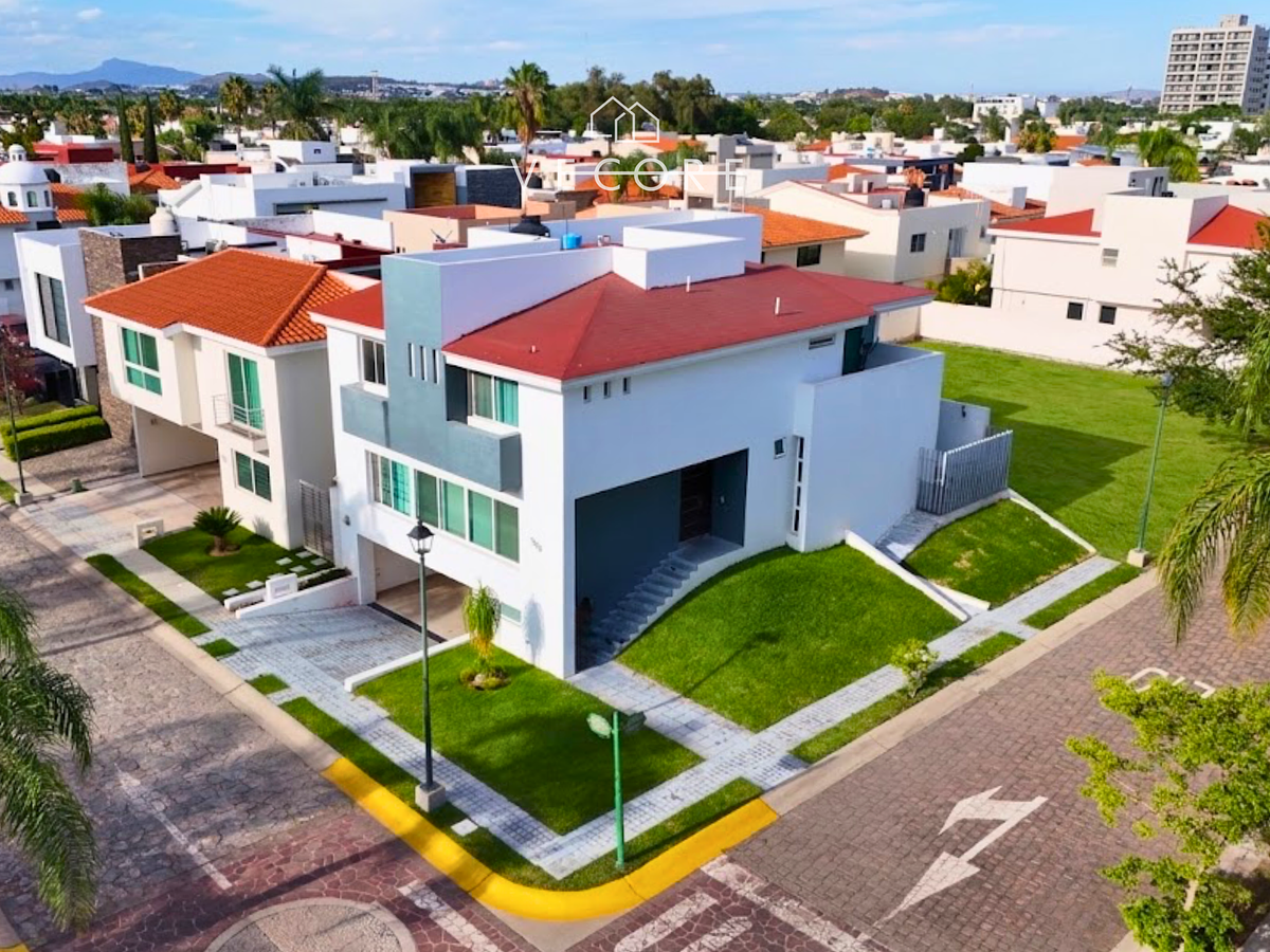 Casa en venta en Jardín Real, Zapopan — foto 1 de 30