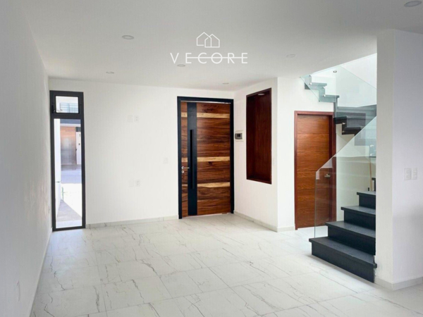 Casa en venta en Altavista Residencial, Zapopan — foto 3 de 11