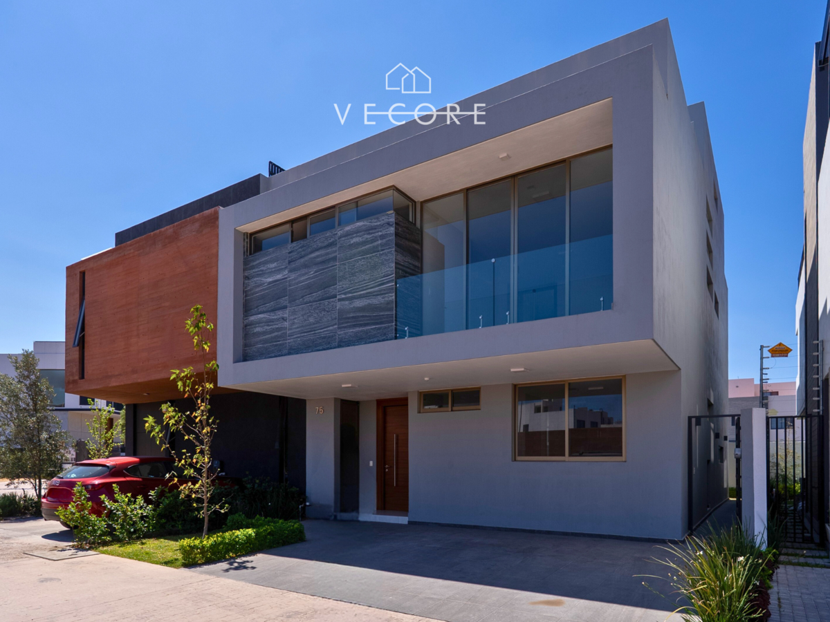 Casa en venta en Bosques Vallarta, Zapopan — foto 1 de 42