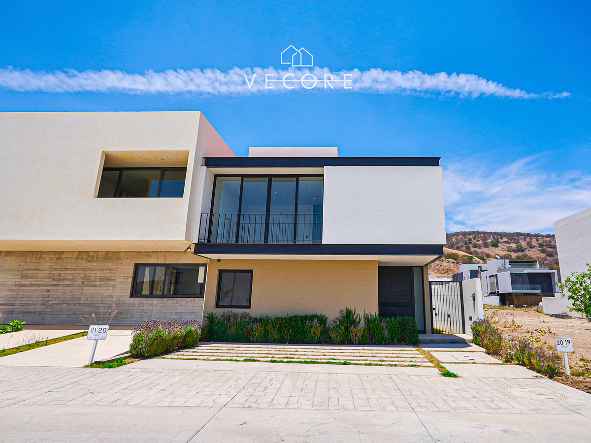 Casa en venta en Bosques Santa Anita, Tlajomulco de Zúñiga — foto 1 de 18