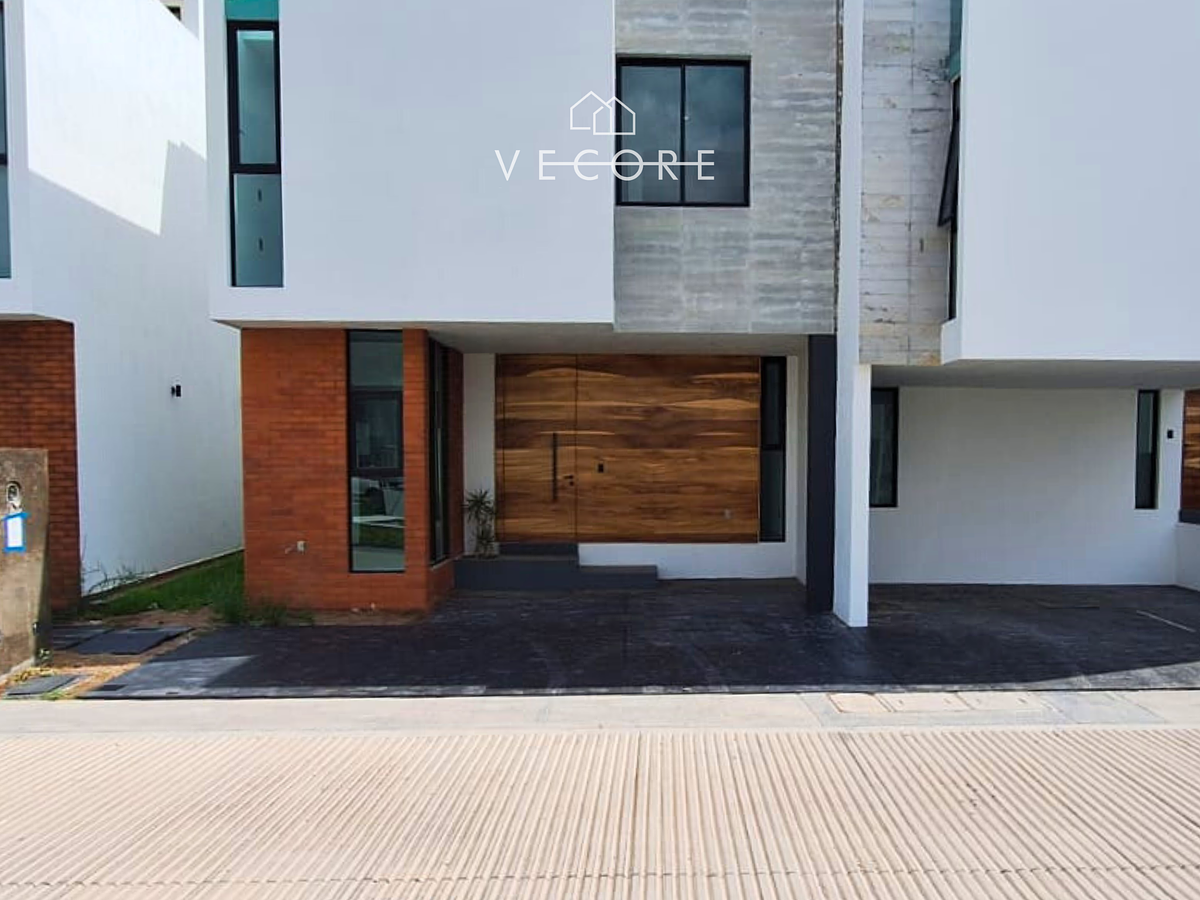 Casa en venta en San Agustin, Tlajomulco de Zúñiga — foto 1 de 12