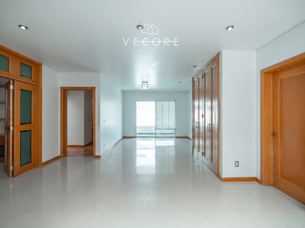 Casa en venta en Valle Real, Zapopan — foto 3 de 31