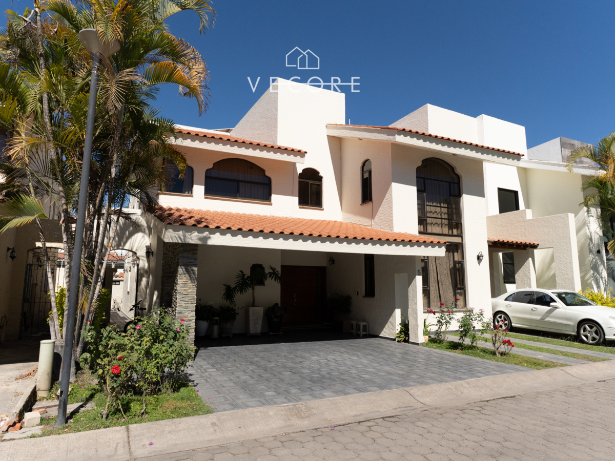 Casa en venta en Valle Real, Zapopan — foto 1 de 28