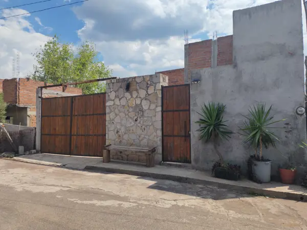 CASA A 700 DEL TEC DE MONTERREY