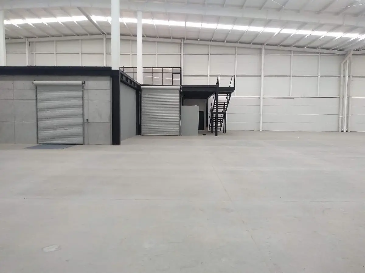 Bodega en renta en Santiago Teyahualco, Tultepec — foto 1 de 13