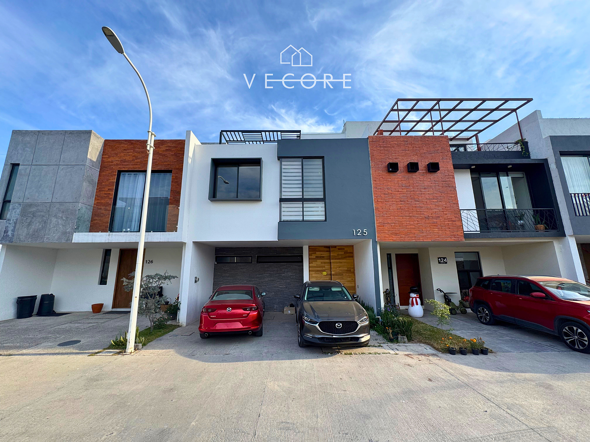 Casa en venta en Bosques Santa Anita, Tlajomulco de Zúñiga — foto 1 de 18