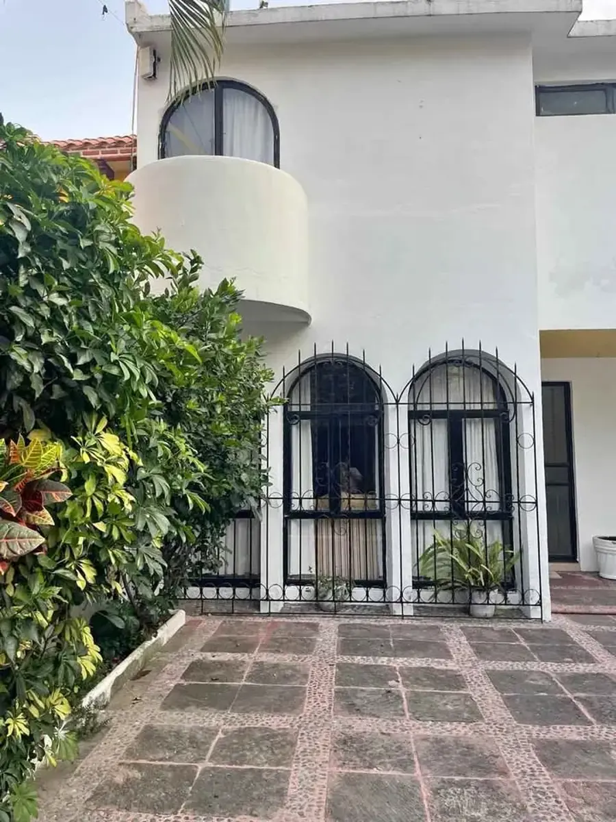 Casa en venta en Las Palmas, Cuernavaca — foto 1 de 10