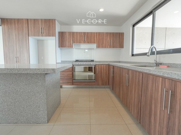Casa en venta en Madeiras, Zapopan — foto 2 de 33