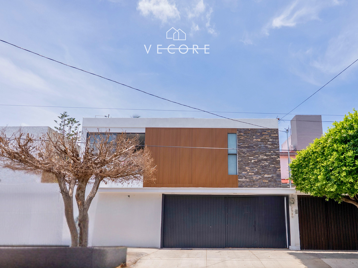 Casa en venta en Residencial Victoria, Guadalajara — foto 1 de 28
