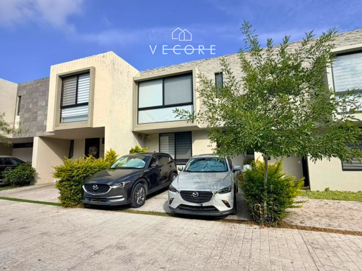 Casa en venta en Jardines de Santa Anita, Tlajomulco de Zúñiga — foto 1 de 17