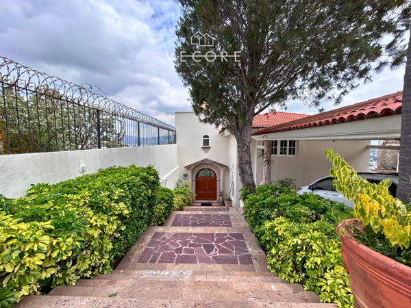 Casa en venta en Fraccionamiento Bugambilias, Zapopan — foto 2 de 22