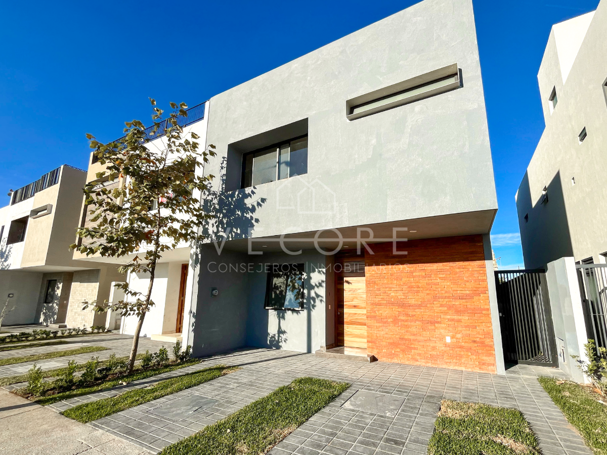Casa en venta en Parques Vallarta, Zapopan — foto 1 de 24
