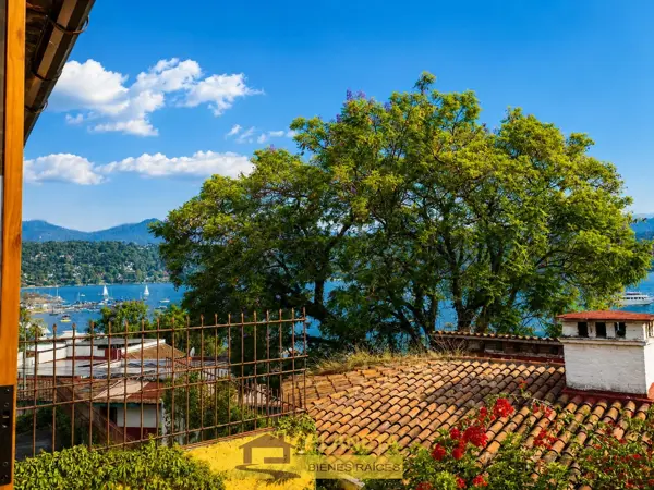 Casa en venta en Valle de Bravo, Valle de Bravo — foto 2 de 13