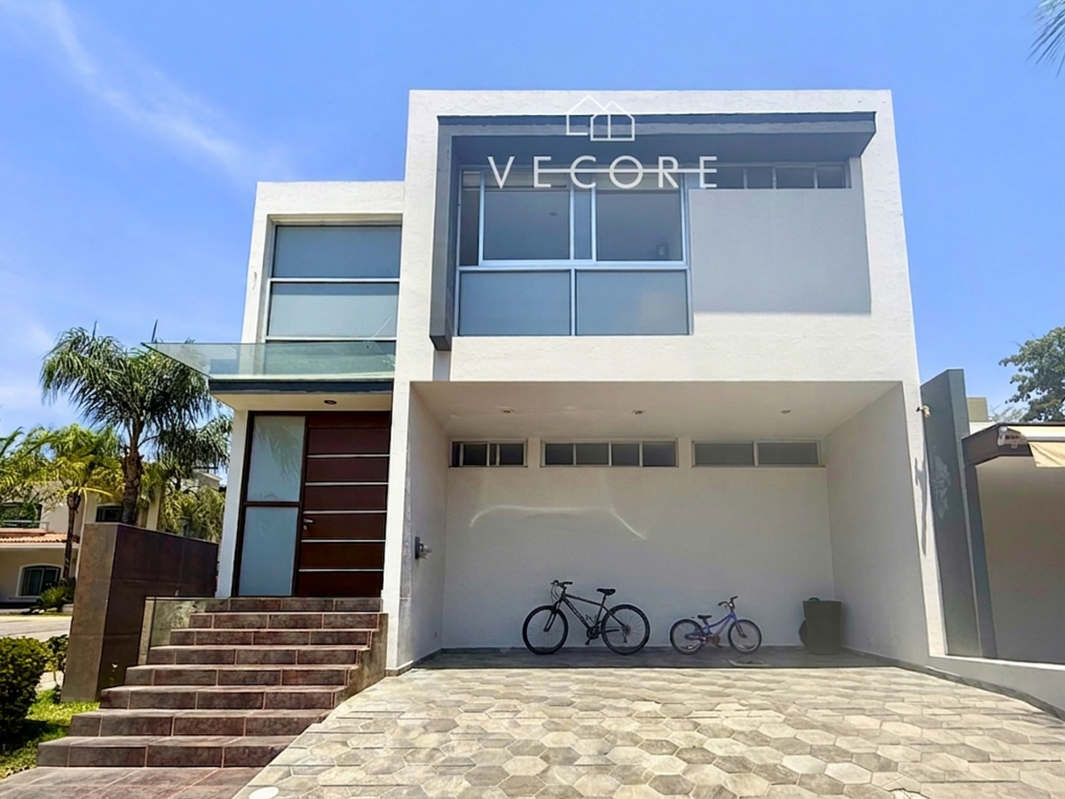 Casa en venta en Puerta del Valle, Zapopan — foto 1 de 22