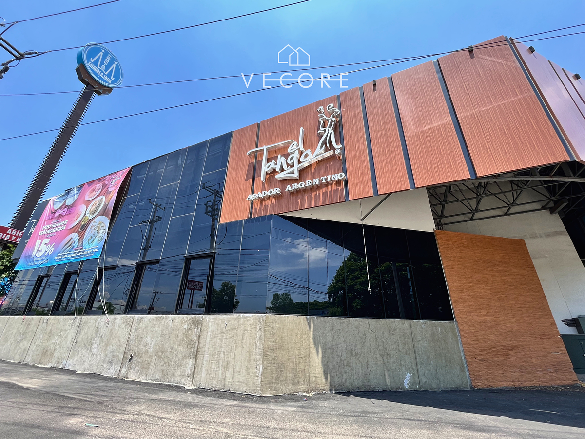 Local en venta en El Palomar, Tlajomulco de Zúñiga — foto 1 de 14