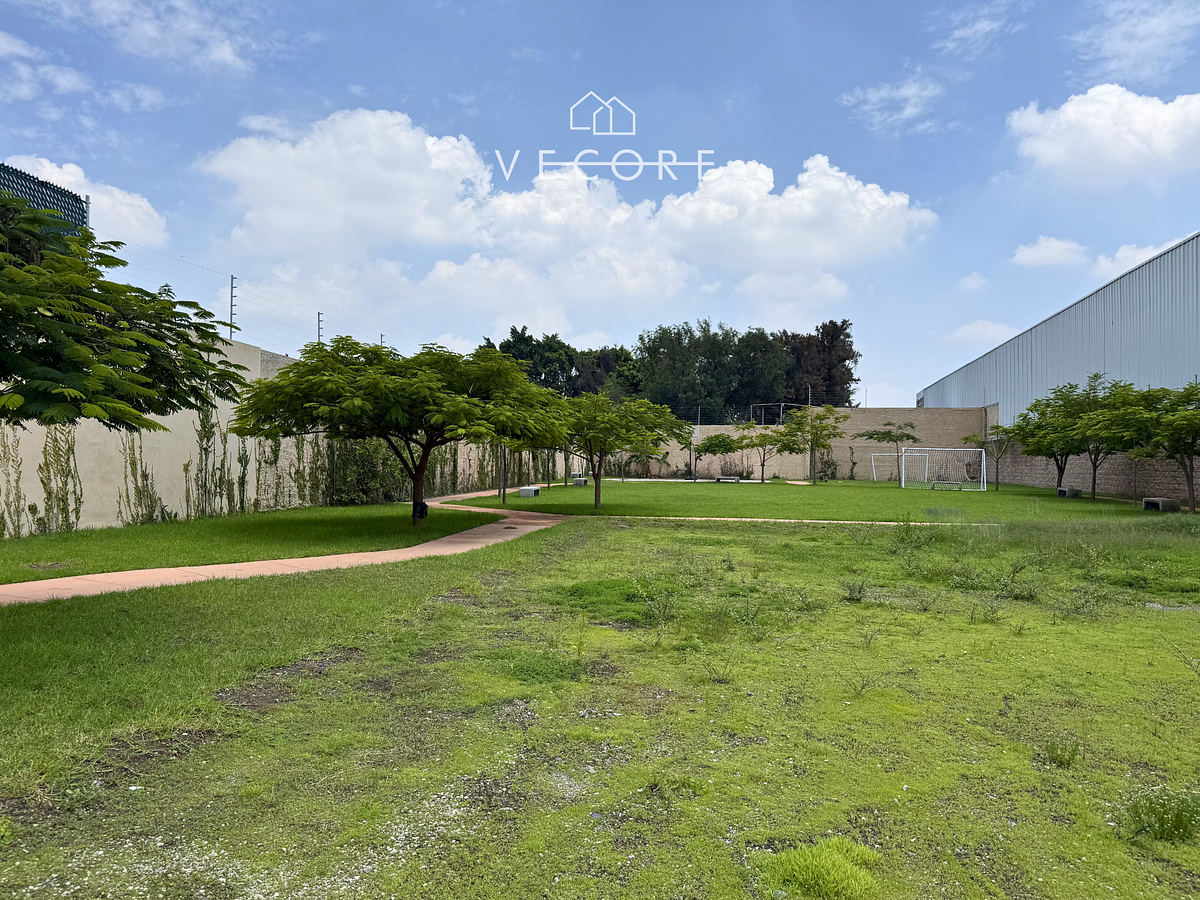 Terreno en venta en El Campanario, Zapopan — foto 1 de 10