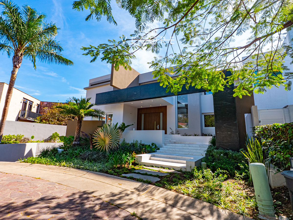 Casa en venta en Valle Real, Zapopan — foto 1 de 42
