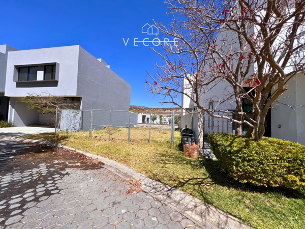 Terreno en venta en Bosques Santa Anita, Tlajomulco de Zúñiga — foto 2 de 16