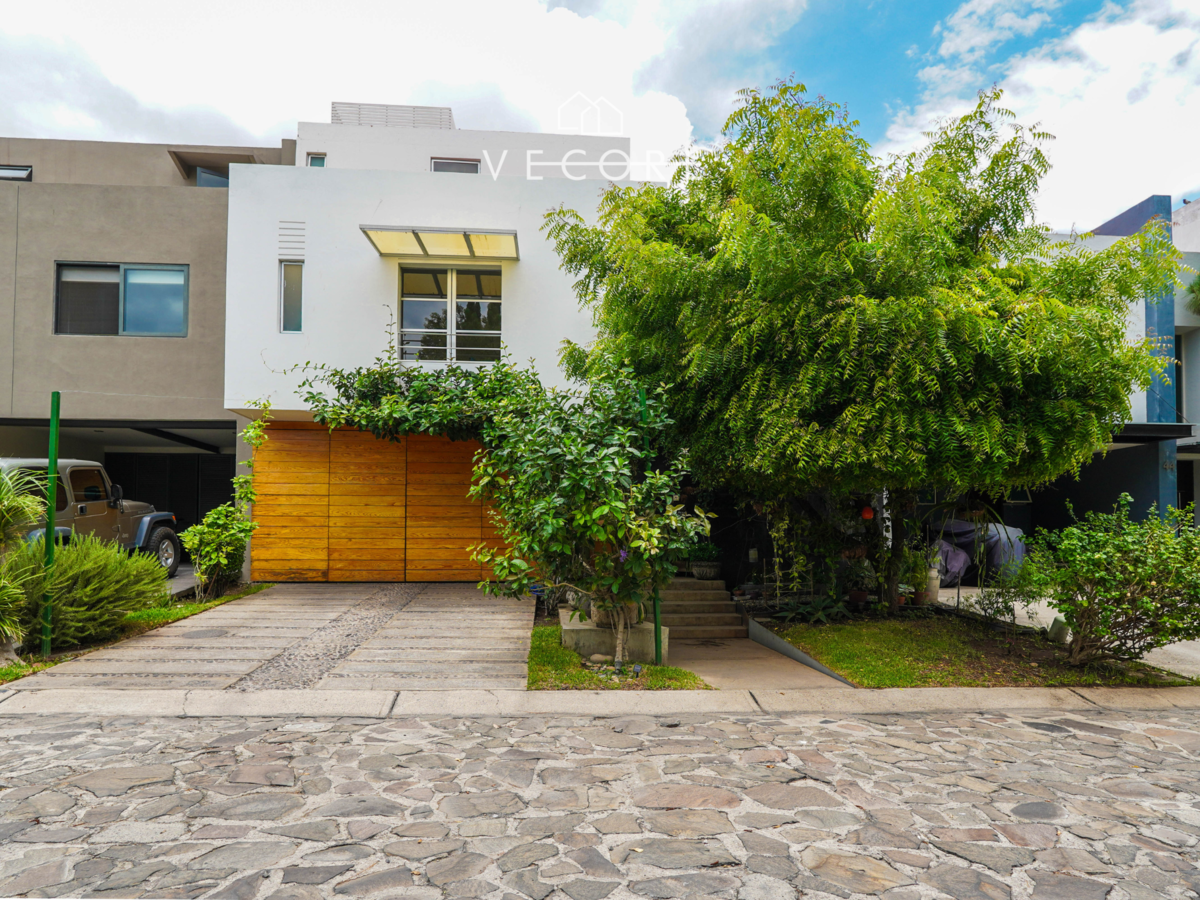 Casa en venta en Valle Real, Zapopan — foto 1 de 35