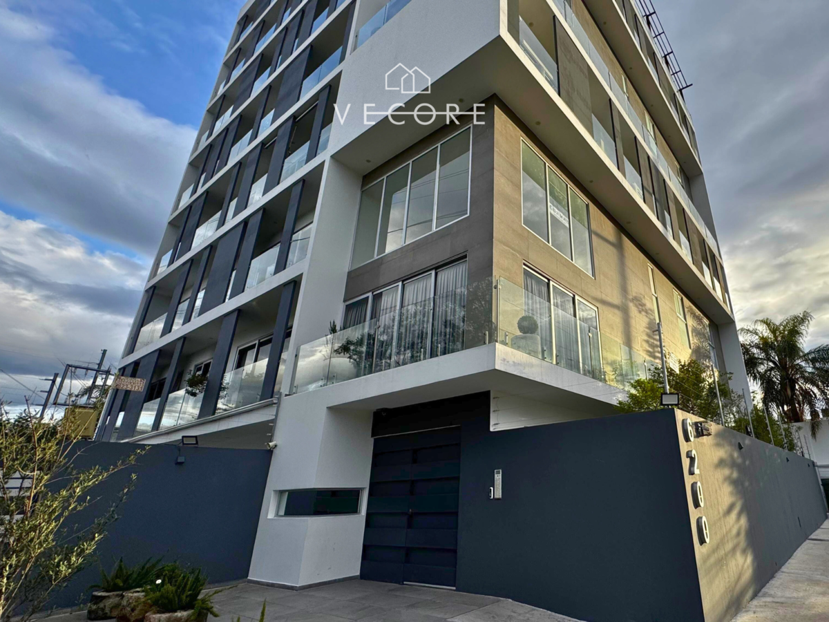 Departamento en venta en Paseos del Sol, Zapopan — foto 1 de 10