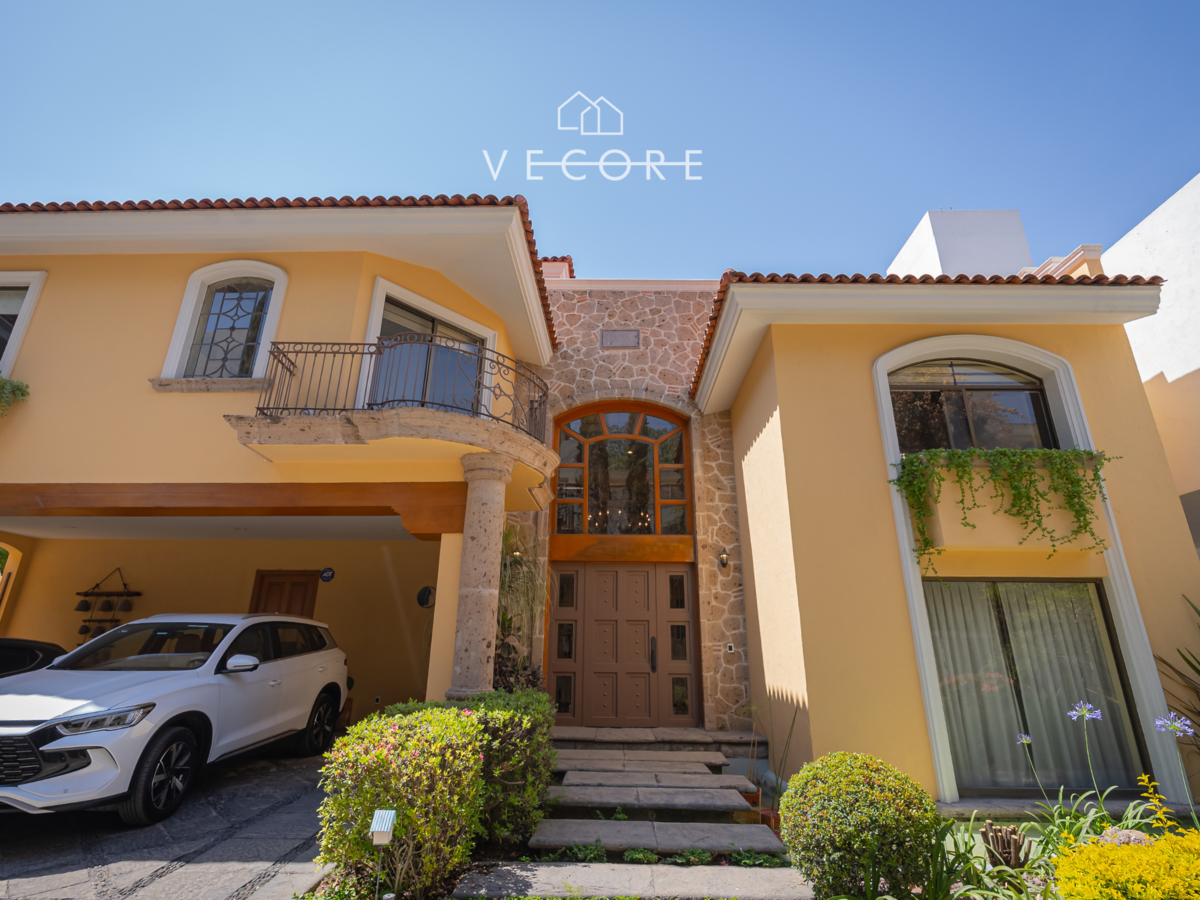 Casa en venta en Altamira, Zapopan — foto 1 de 31