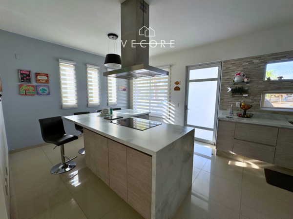 Casa en venta en Virreyes Residencial, Zapopan — foto 2 de 34